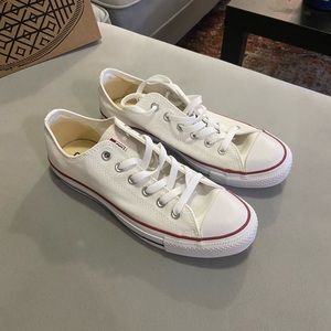BRAND NEW: Converse W7652 All Star Ox Optical White Women’s Size 9 low top